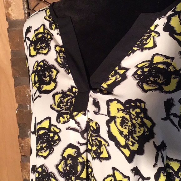 Black Rainn sleeveless blouse yellow floral pattern black trim XL - Picture 3 of 4